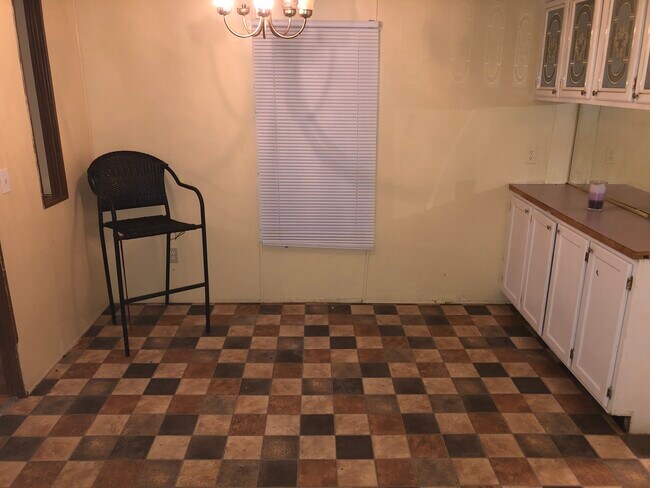 Building Photo - 317 Wood Gate Dr