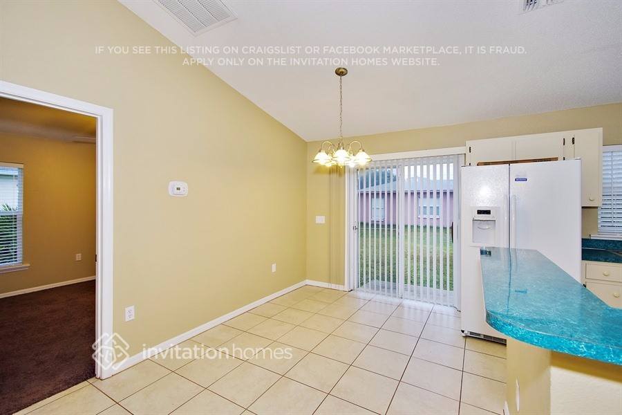 Building Photo - 711 Hawk Ln