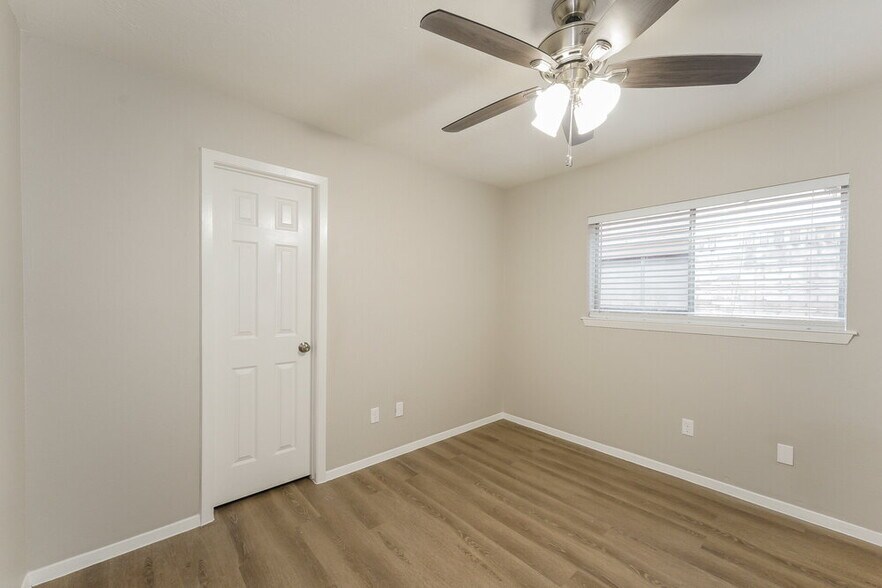 Building Photo - 2406 Heathergold Dr