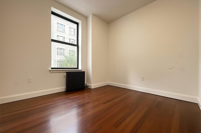 Building Photo - 601 W 137th St