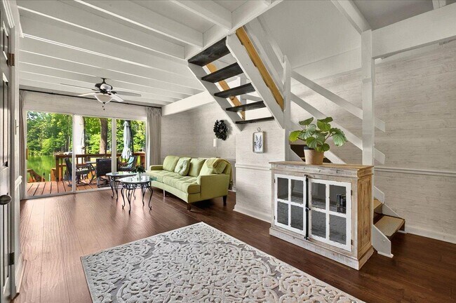 Building Photo - 1645 Tallavana Trail