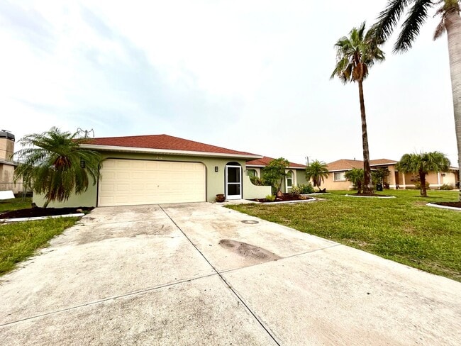 Building Photo - You will LOVE the beauty of this newly remodeled 3/2/2 pool home!