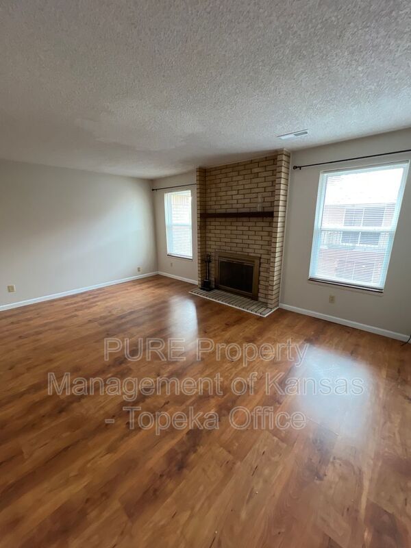 Building Photo - 3032 SW Lydia Ave