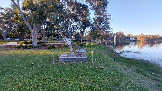 Building Photo - 110 N Crest Ave