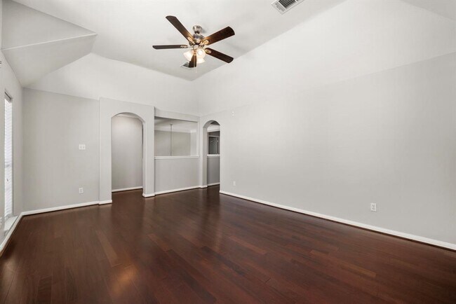 Building Photo - 538 Jay's Ln