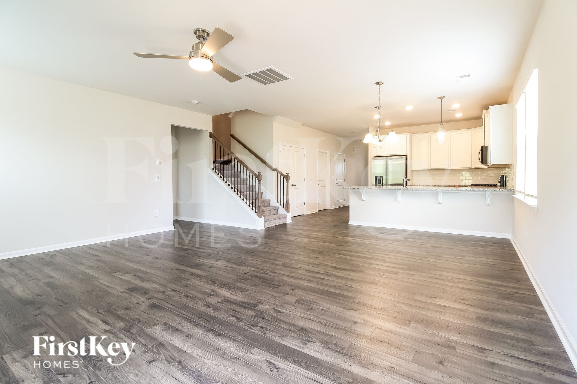 Building Photo - 905 Birchcrest Wy