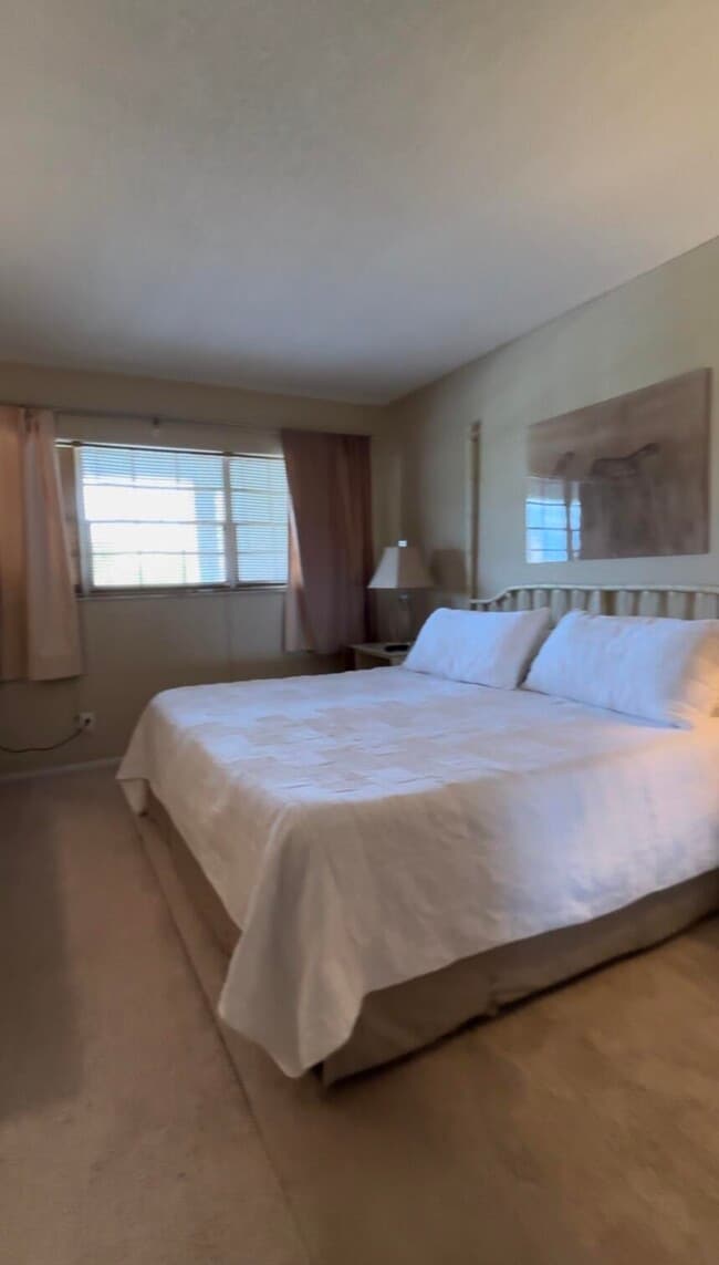 Building Photo - 2691 S Course Dr