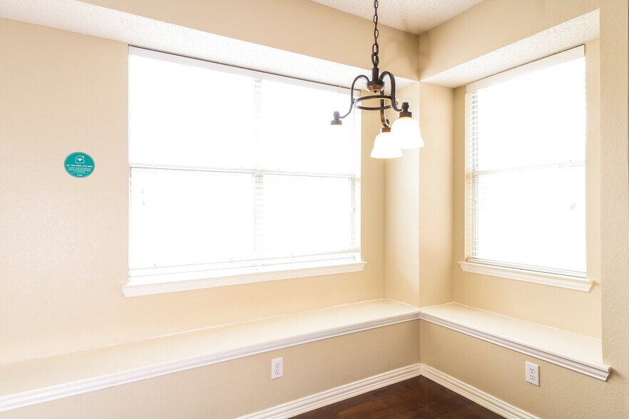 Building Photo - 1619 Marble Falls Dr