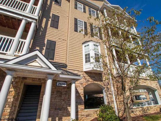 Building Photo - 2732 Suncrest Village