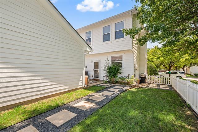 Building Photo - 8001 Caladium Dr