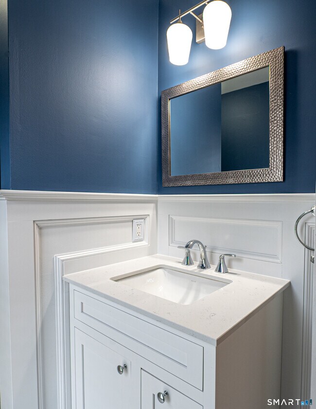 Building Photo - 42 Monticello Dr