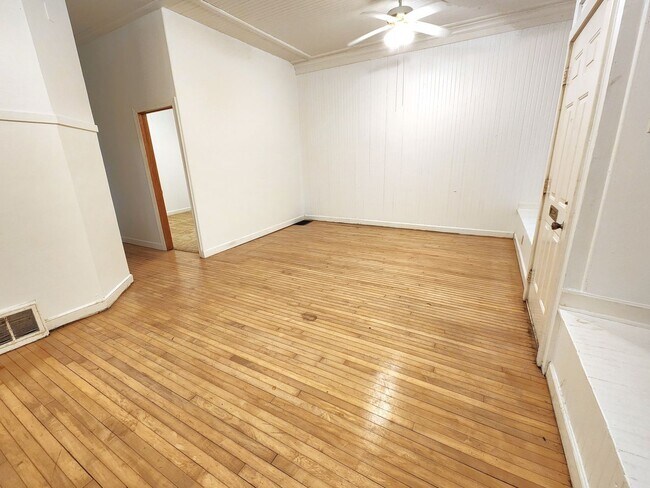 Building Photo - 2772 N Bremen St