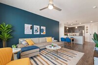 Building Photo - 711 W Broadway Rd