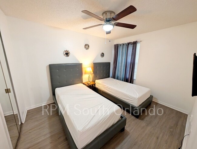Building Photo - 3 Bed, 2 Bath Fully Furnished Condo Kissimmee