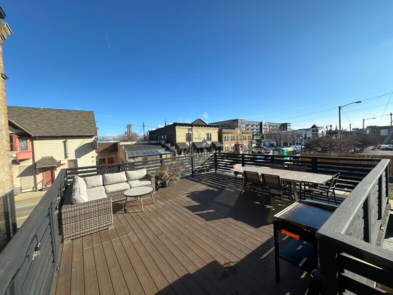 Roof Deck - 607 S 6th St