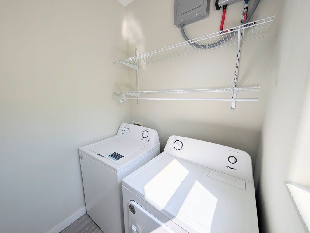 Building Photo - 1320 N McColl Rd