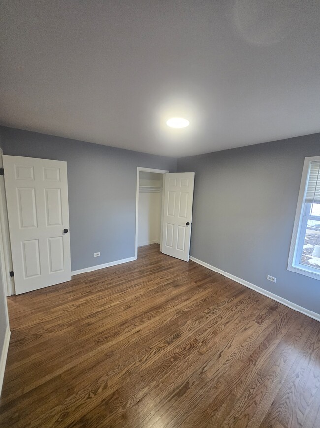 Building Photo - 22 N Lewis Ave