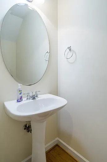 Building Photo - 5404 Goldenglow Way