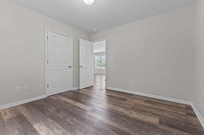 Building Photo - 40 Coats Cir