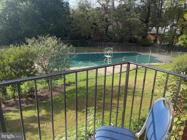 Building Photo - 7095 Spring Garden Dr