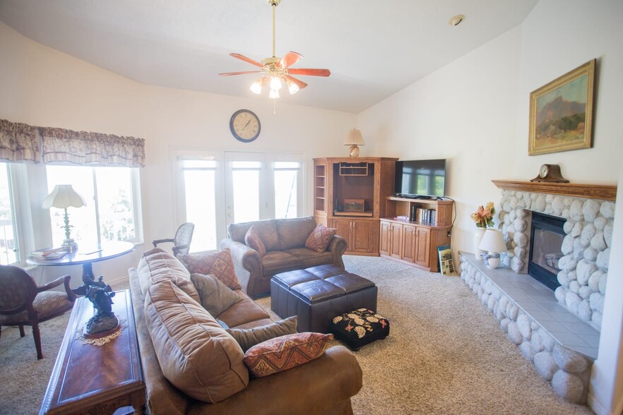 Building Photo - 1364 Northridge Dr