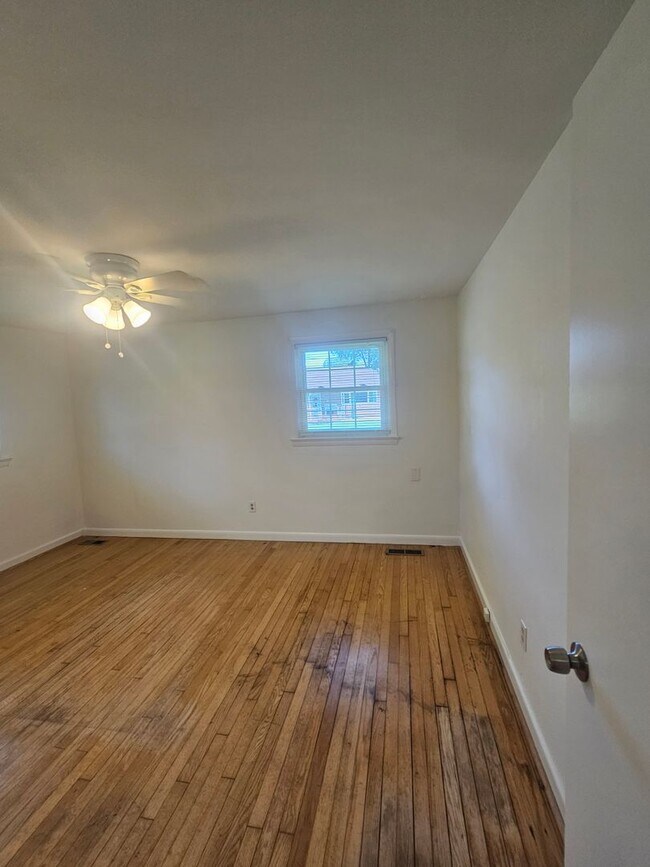 Building Photo - 7022 Gardner Dr