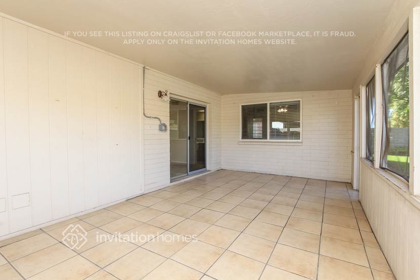 Building Photo - 1408 W Piute Ave