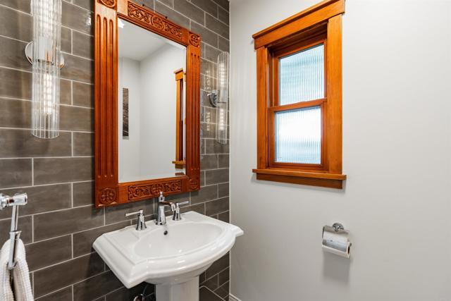 Building Photo - 2675 Clove St