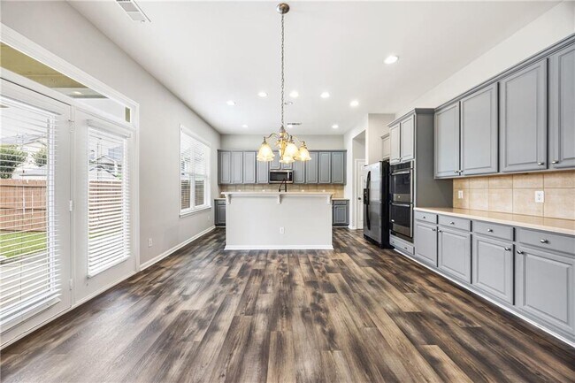 Building Photo - 4381 Challedon Dr