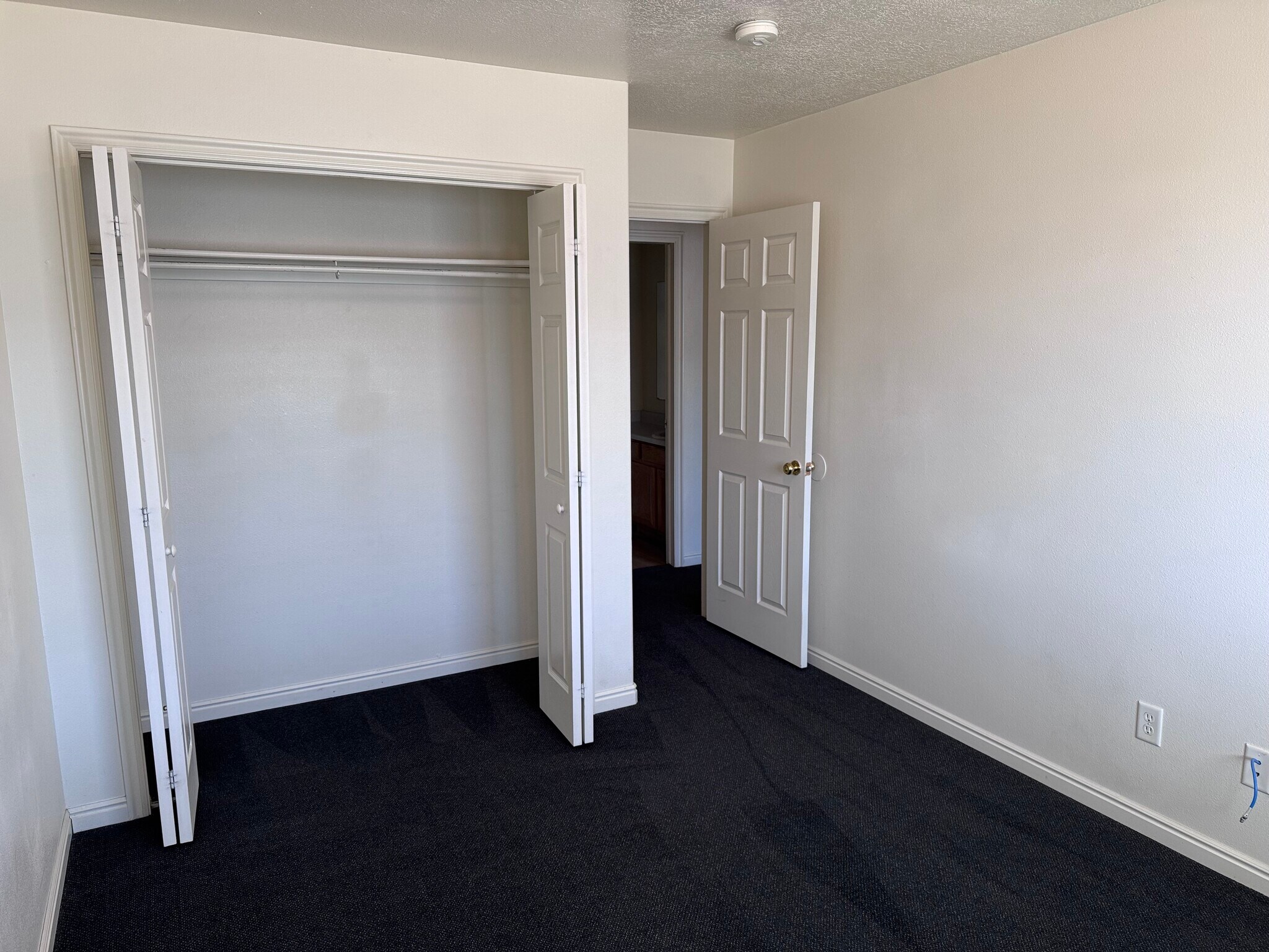 Building Photo - 2475 W 450 N