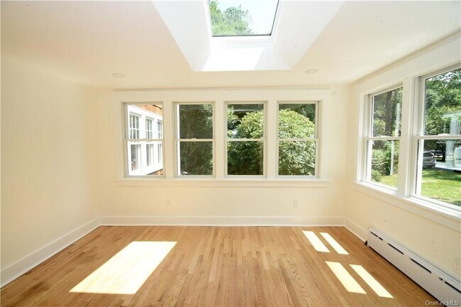 Building Photo - 5 Brevoort Rd