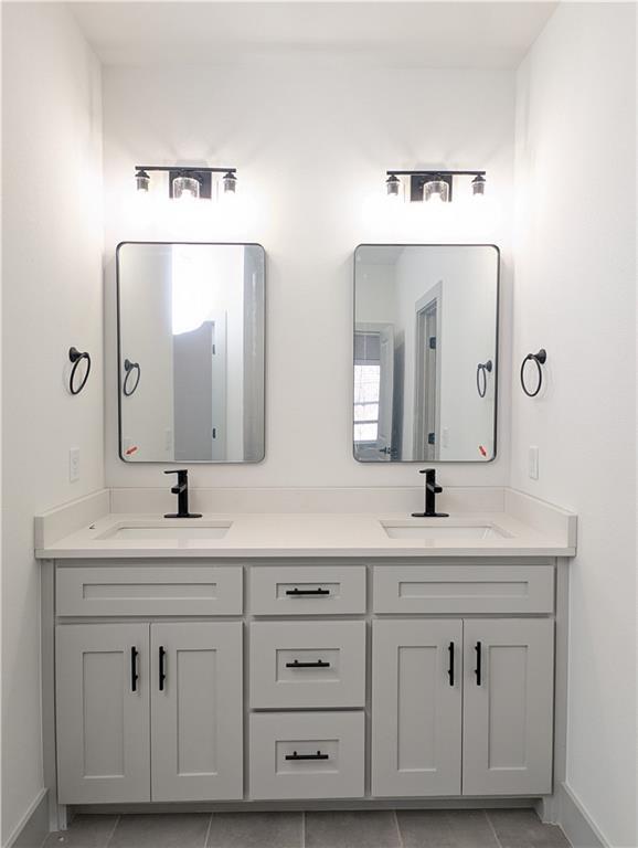 Building Photo - 8 Whithorn Ln