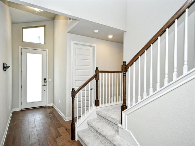 Building Photo - 9109 Spire View