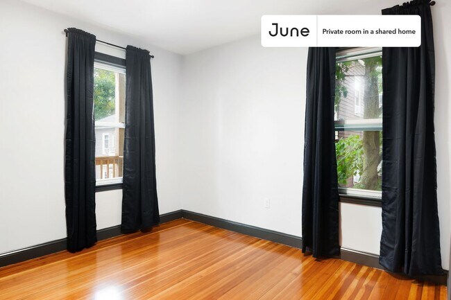 Building Photo - Room in Shared 4 bed/2 bath home