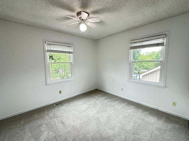 Building Photo - 7753 W 154th Terrace