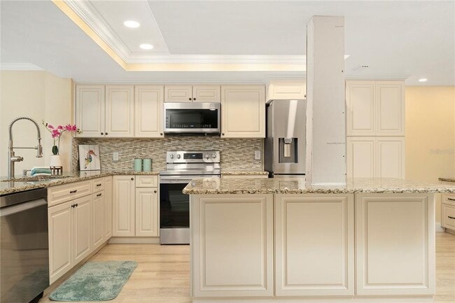 Building Photo - 4650 Bay Blvd