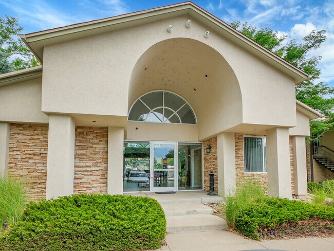 Building Photo - $2,395.00 - 3 Bedrooms, 2Bathrooms, Condo ...