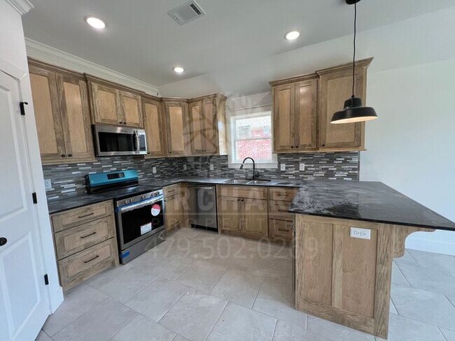 Building Photo - Tontitown - Single-Family Home- Gorgeous Hawthorne Plan- 9 Month Lease