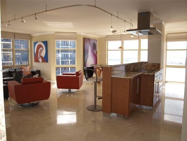 Building Photo - 1901 Brickell Ave