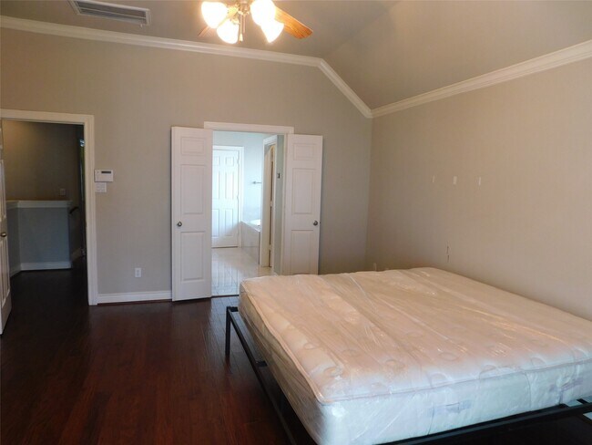 Building Photo - 2615 Starboard Point Dr