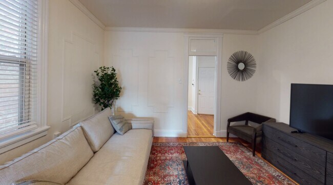 Primary Photo - 617 Monroe St