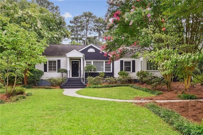 Building Photo - 1249 Goodwin Rd NE