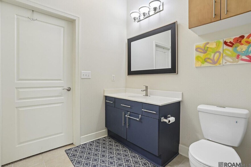 Building Photo - 7707 Bluebonnet Blvd