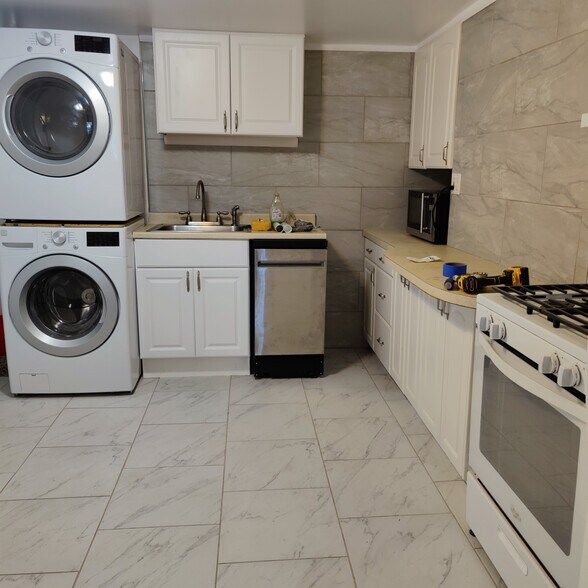 Kitchen - 250 22nd St