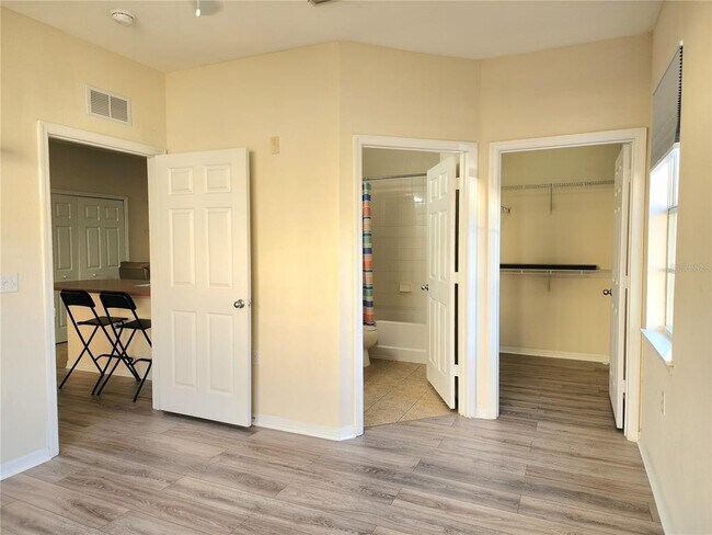 Building Photo - 8137 Claire Ann Dr