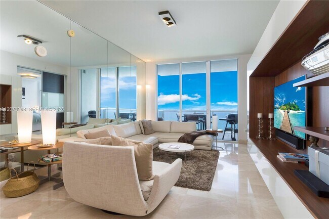 Building Photo - 18201 Collins Ave