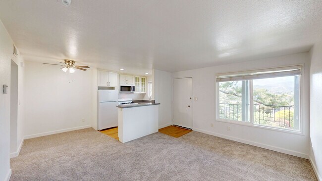 Building Photo - 7 Merrydale Rd