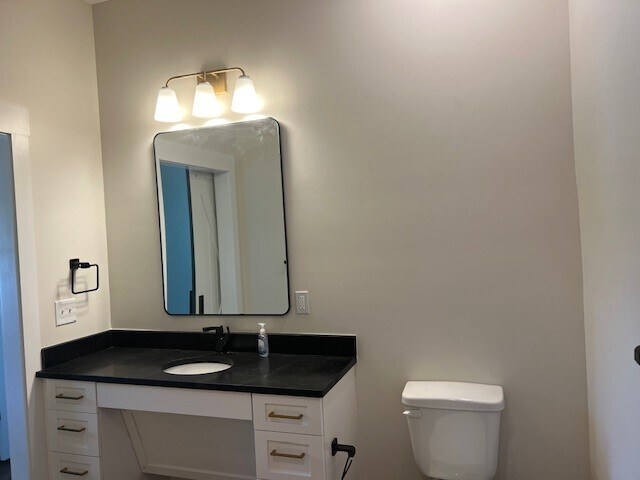 Building Photo - 210 S Trammell St