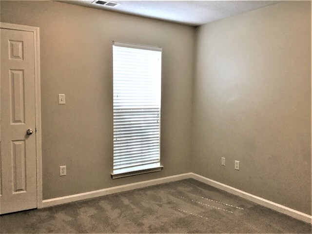Building Photo - 5650 Truman Cove