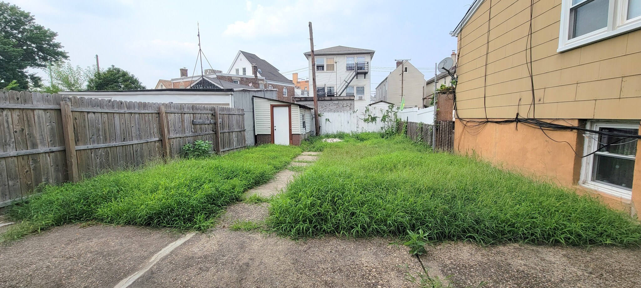 Backyard - 122 Cross St